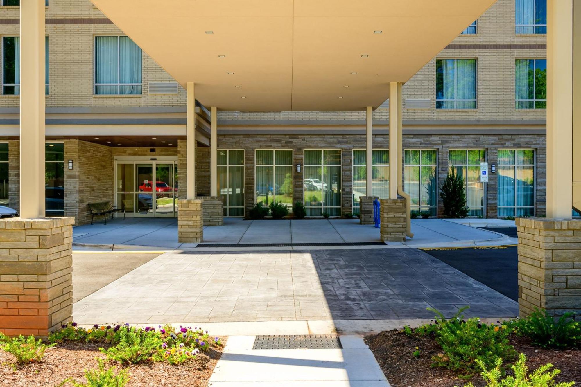 Courtyard By Marriott Raleigh Cary Crossroads Otel Dış mekan fotoğraf