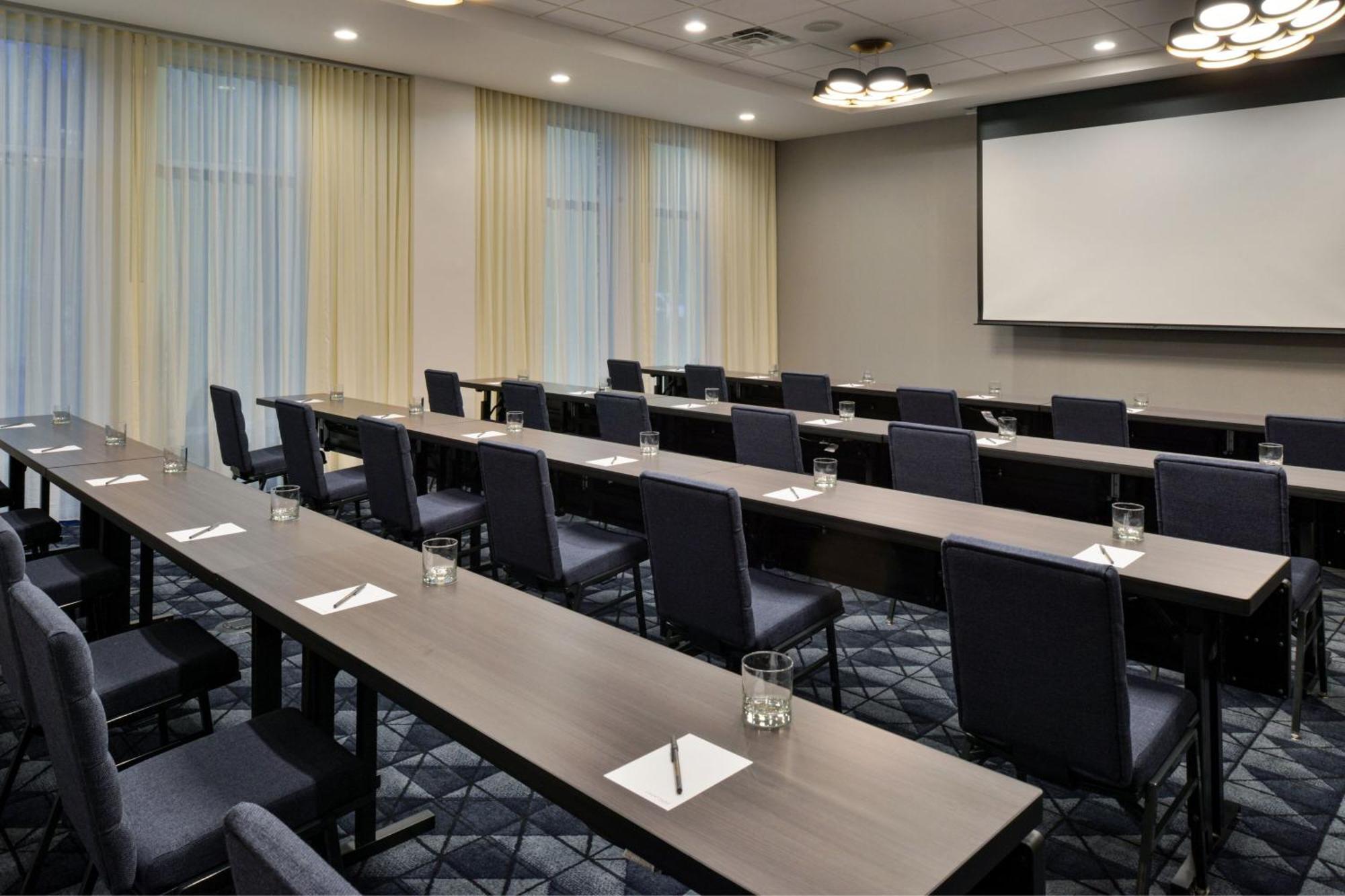 Courtyard By Marriott Raleigh Cary Crossroads Otel Dış mekan fotoğraf